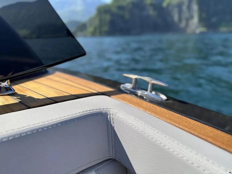 Flying Shark 5.7 Black Capri