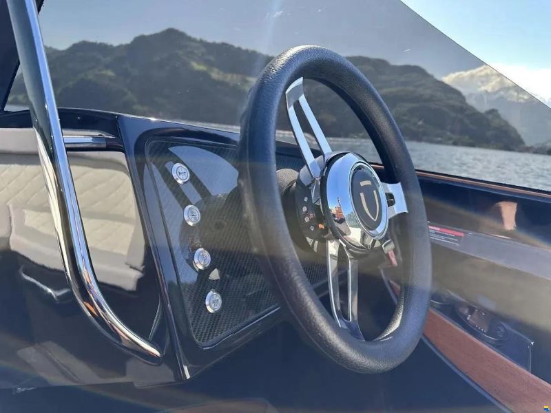 Flying Shark 5.7 Black Capri