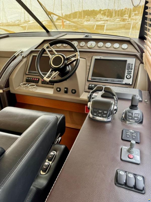 Prestige 60 Fly