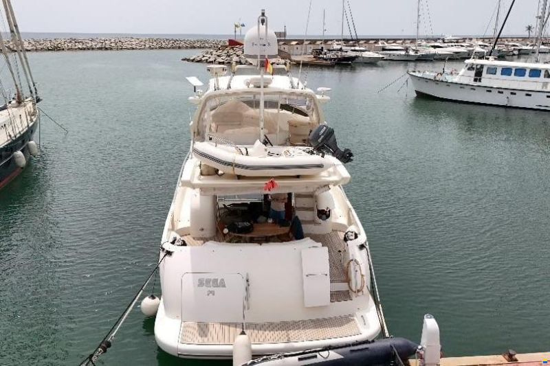 Azimut 68 Plus