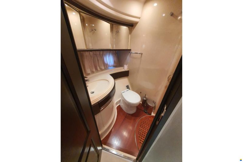 Azimut 68 Plus