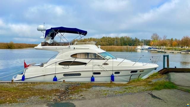 Sealine F 37