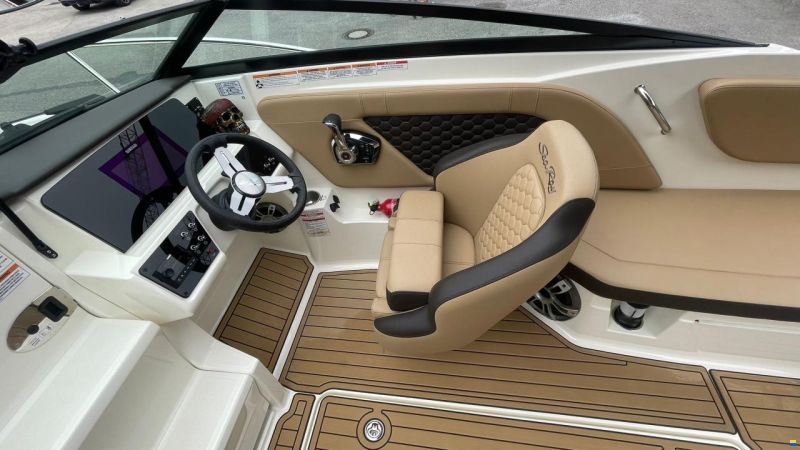 Sea Ray Sun Sport 230 Outboard
