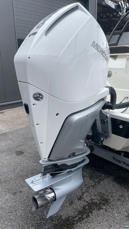 Sea Ray Sun Sport 230 Outboard