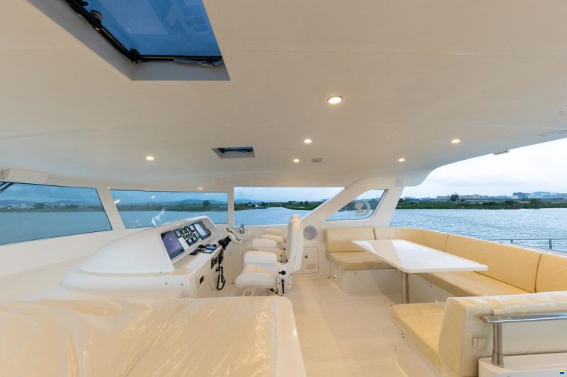 Selene 62 Explorer