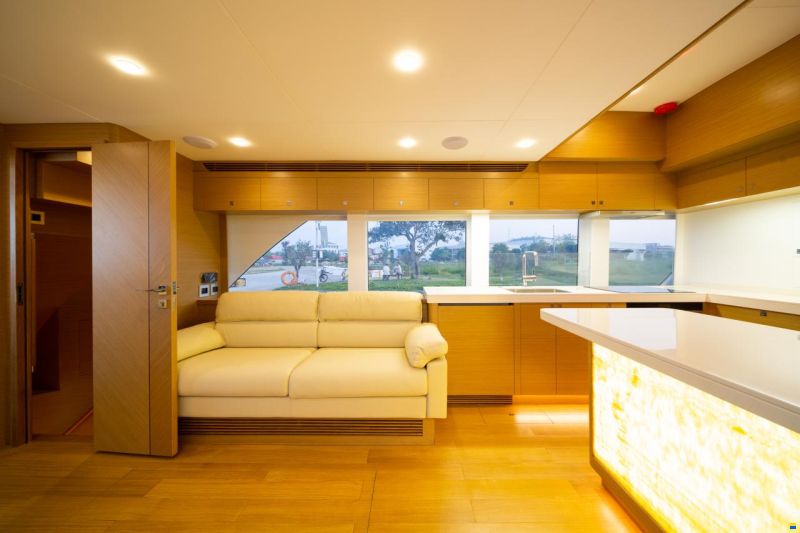 Selene 62 Explorer