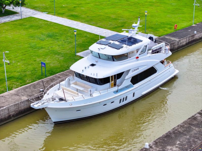 Selene 62 Explorer