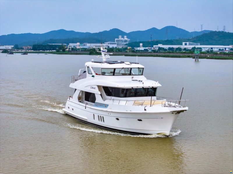 Selene 62 Explorer