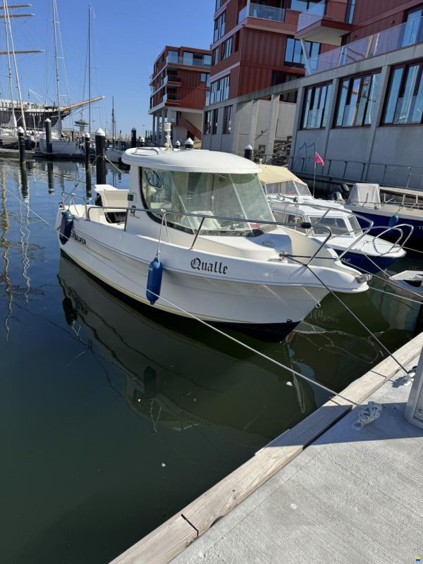 Quicksilver Pilothouse