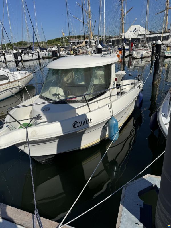 Quicksilver Pilothouse
