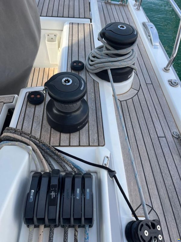Beneteau Oceanis 51.1
