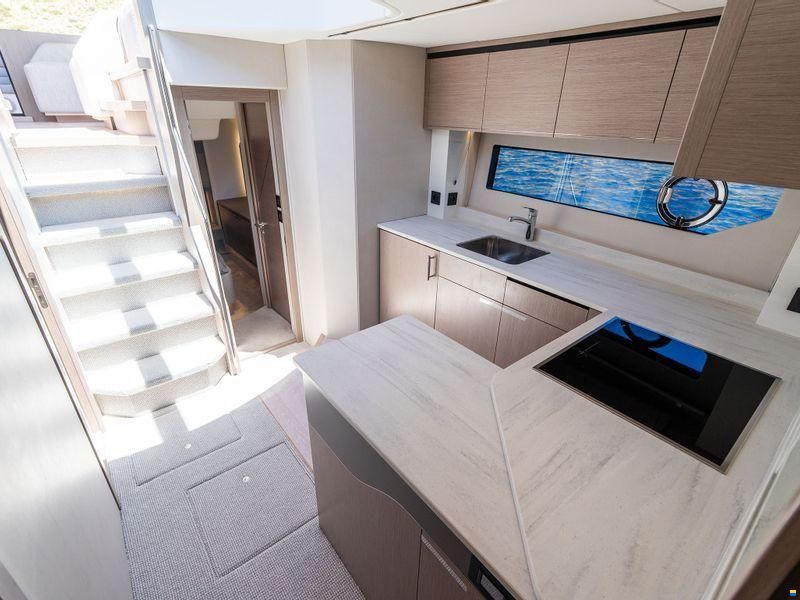 Sunseeker Predator 55 EVO