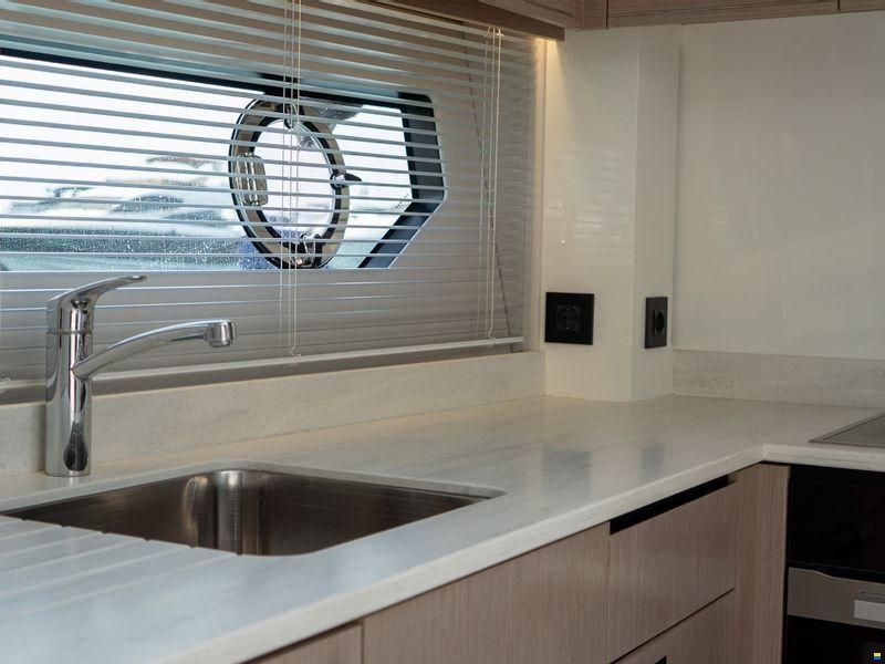 Sunseeker Predator 55 EVO