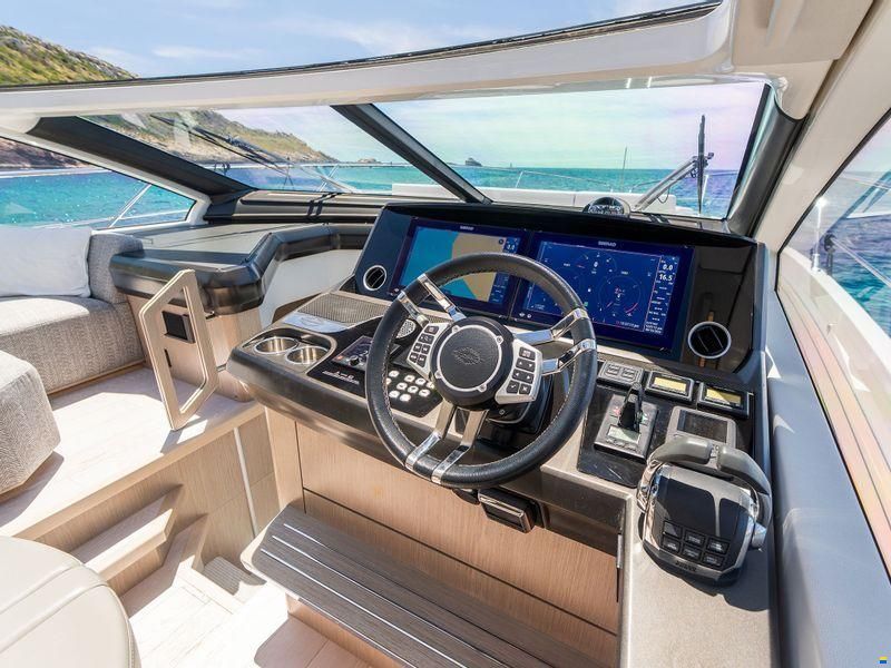 Sunseeker Predator 55 EVO