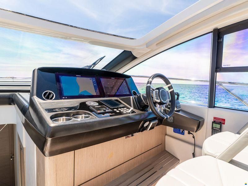 Sunseeker Predator 55 EVO