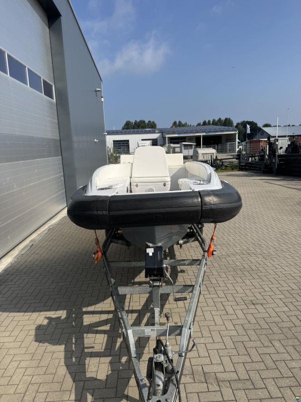 Nautica 25 RIB
