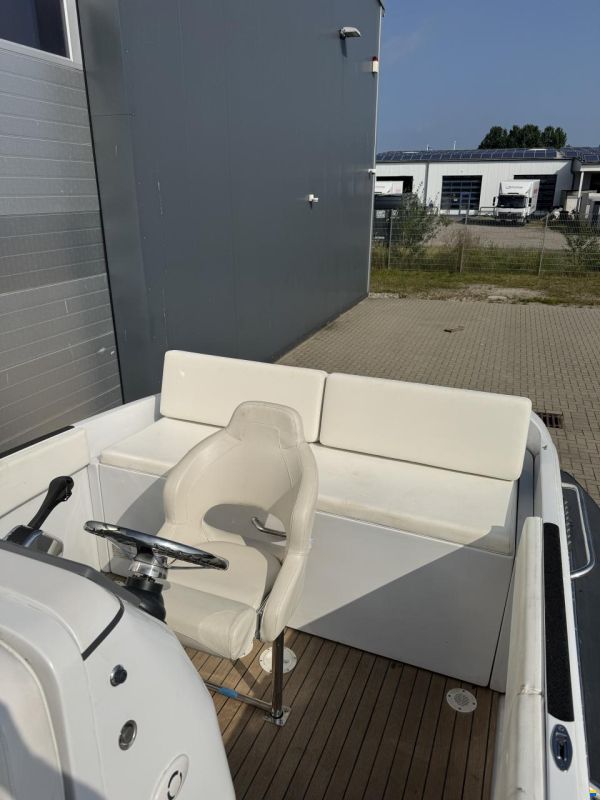 Nautica 25 RIB