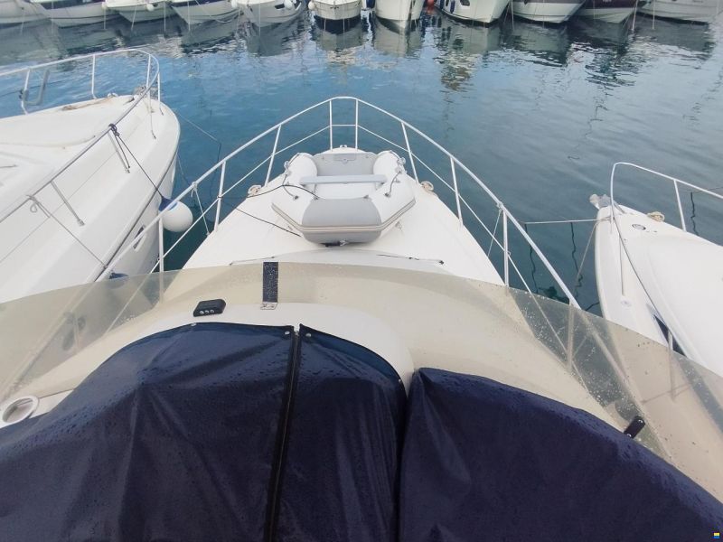 Sealine F37