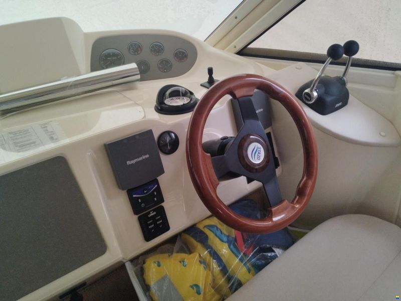 Sealine F37