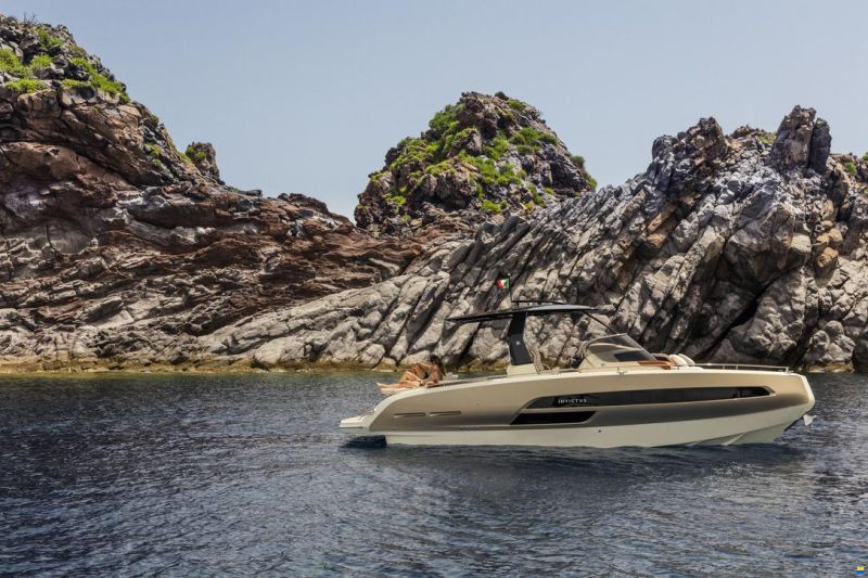 Invictus GT 320