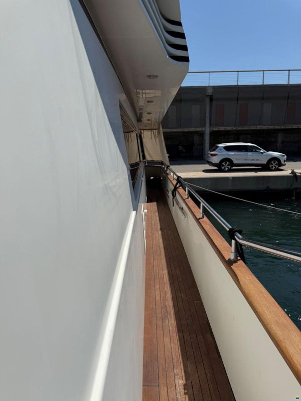 Sanlorenzo 82