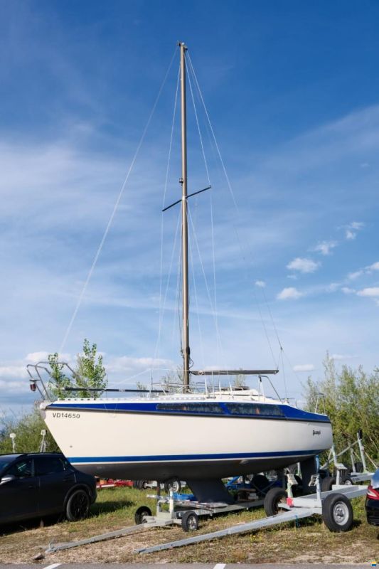 Bavaria 808
