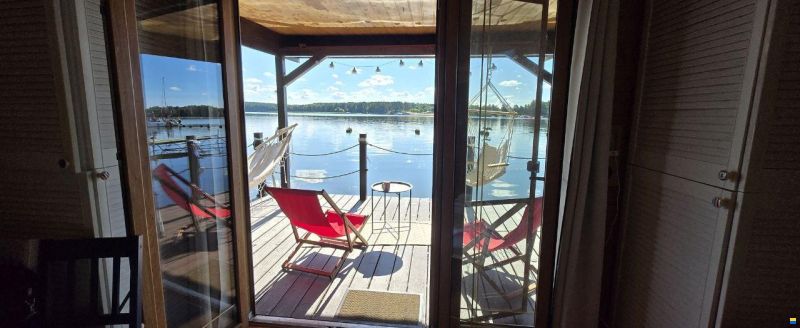 Houseboat with the Soul