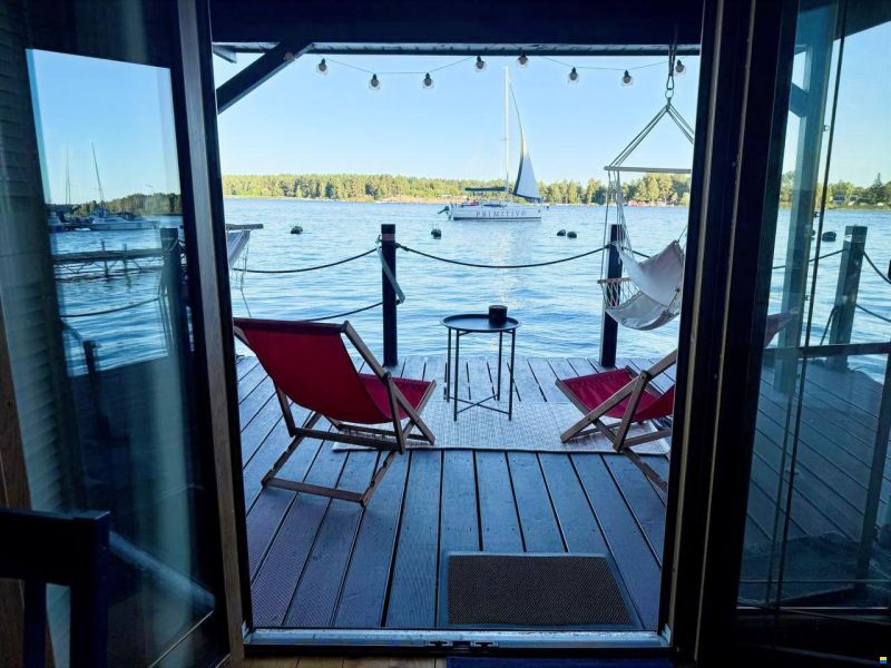 Houseboat with the Soul