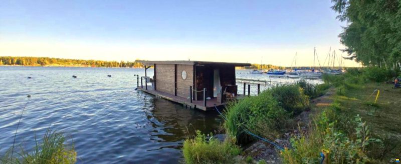 Houseboat with the Soul