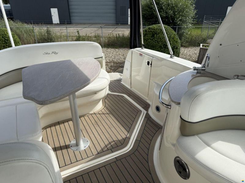 Searay Sundancer 275