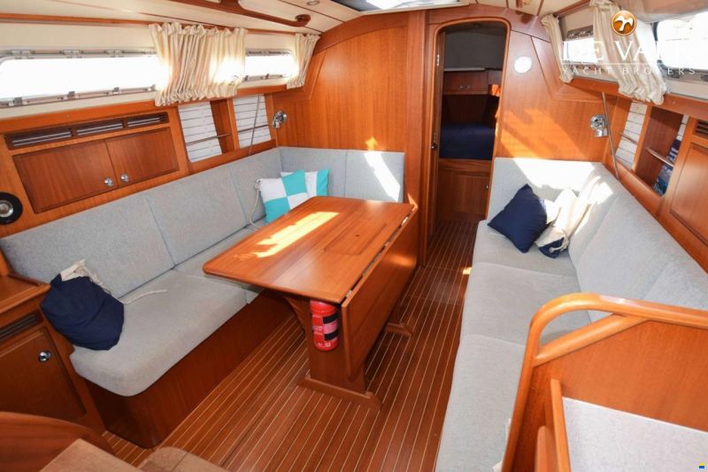 Hallberg-Rassy 310