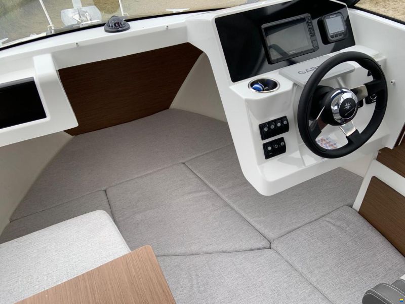 Jeanneau Merry Fisher 605