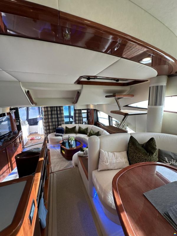 Fairline Squadron 58
