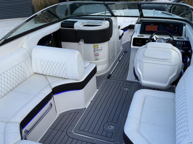 Sea Ray 250 SLX