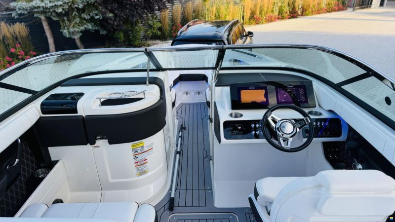Sea Ray 250 SLX