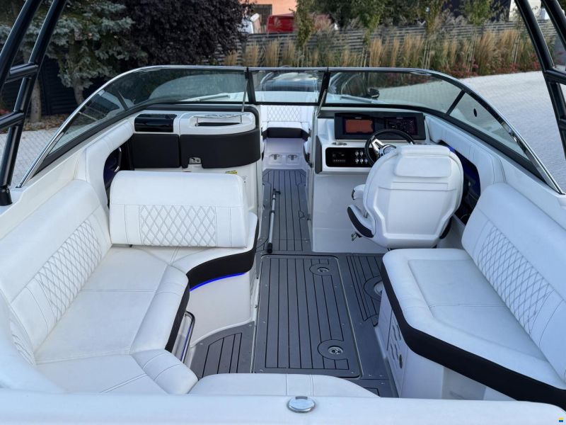 Sea Ray 250 SLX