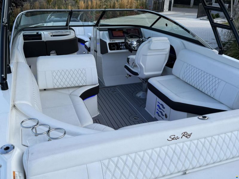 Sea Ray 250 SLX