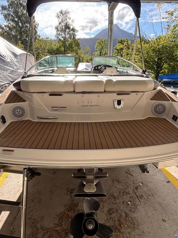Regal 2100
