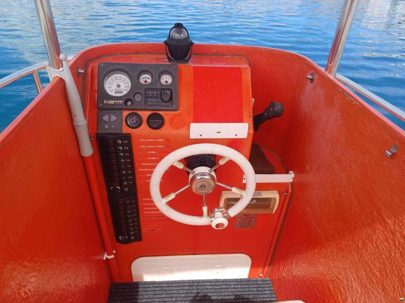 Semisubmarine
