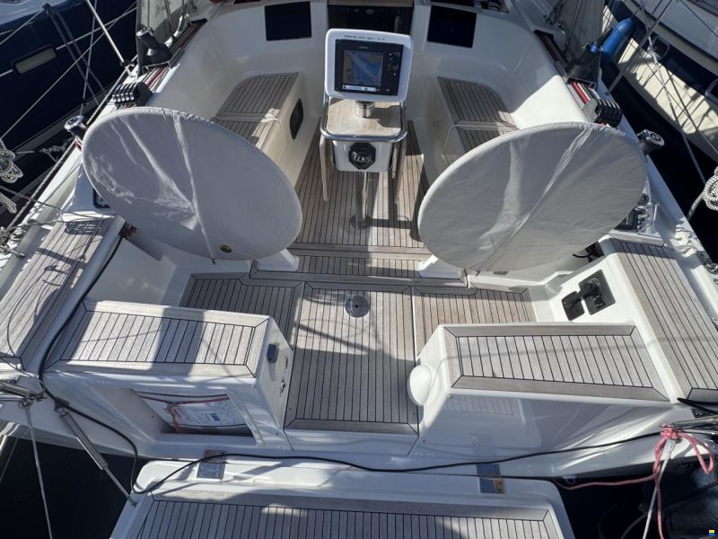 Hanse 385