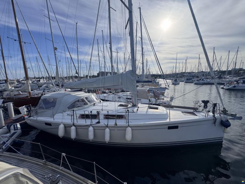 Hanse 385