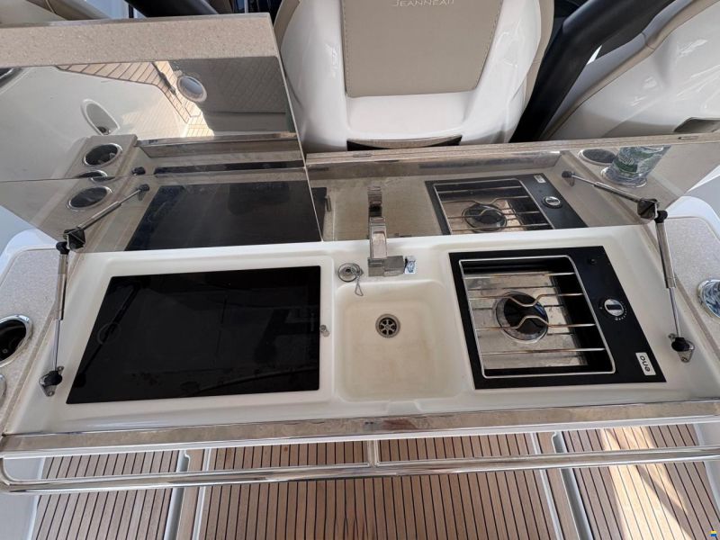 Jeanneau DB37 IB