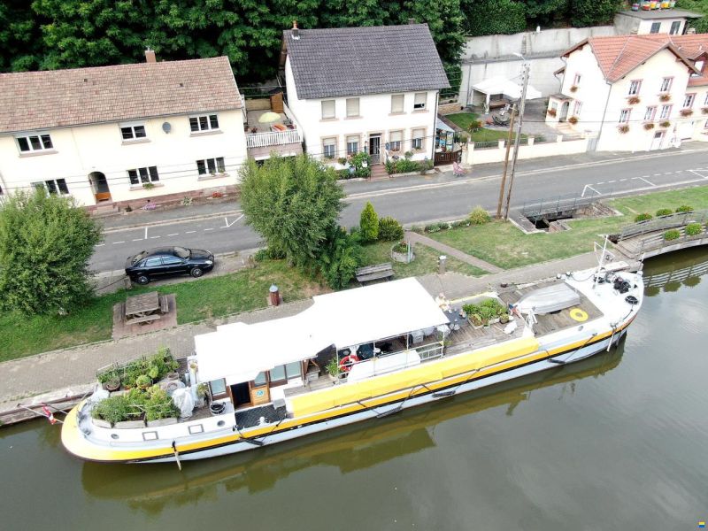 Luxemotor, Wohnschiff