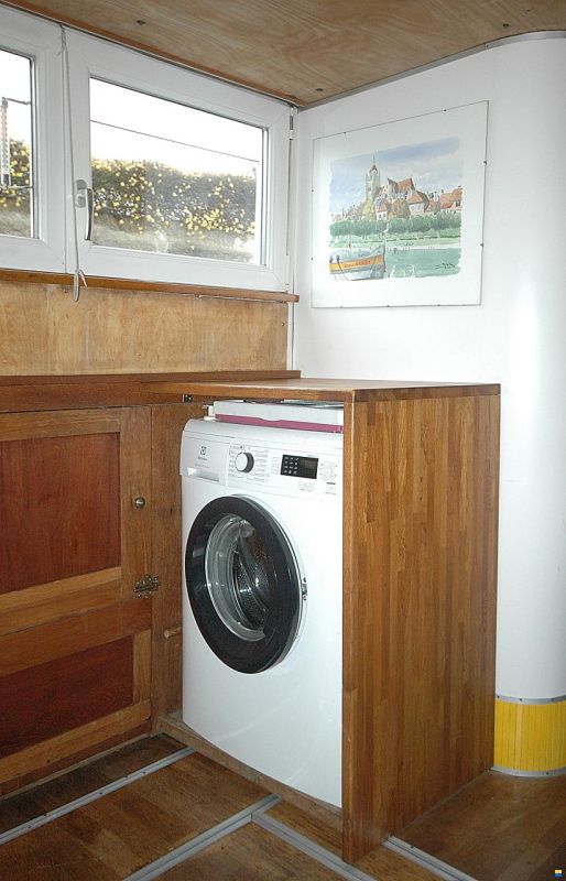 Luxemotor, Wohnschiff