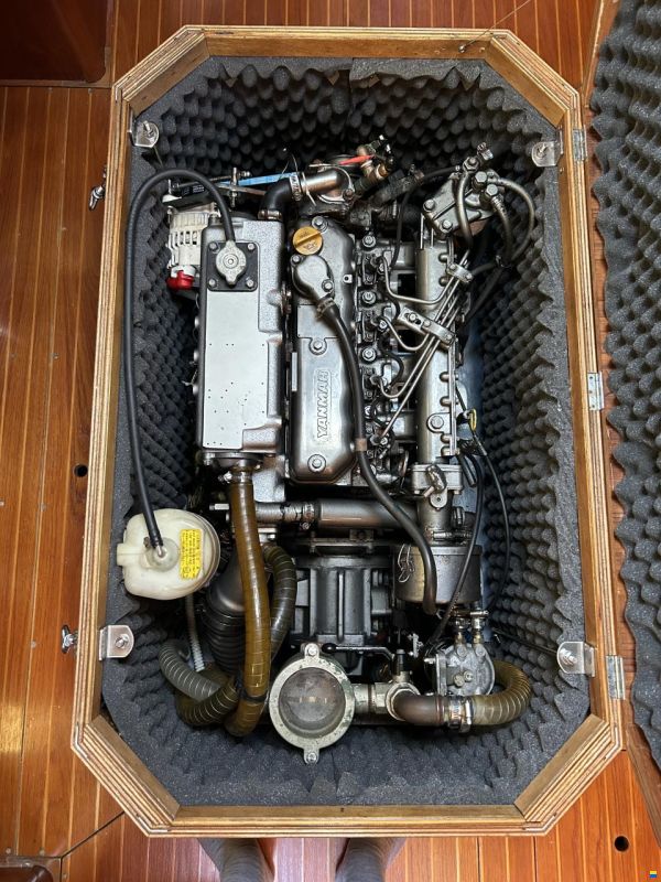 Cantiere del Pardo Grand Soleil 45