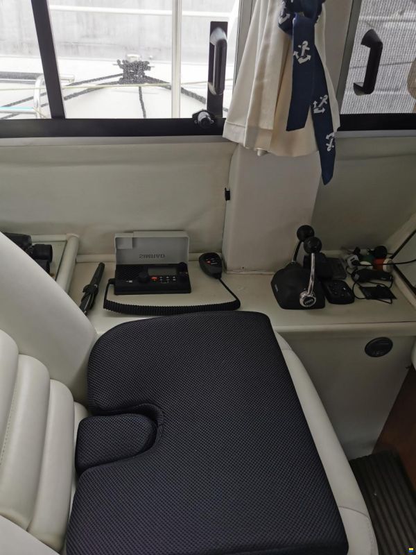 Fairline Corniche