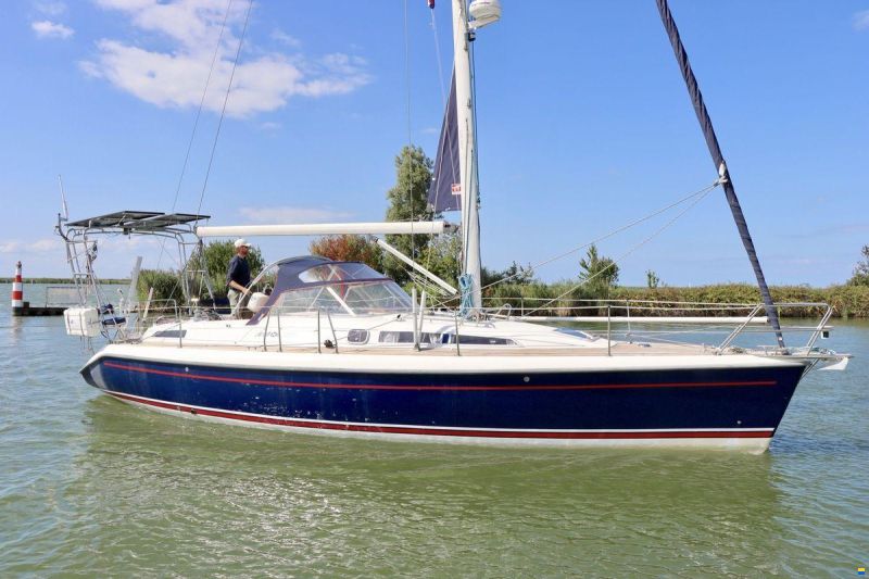 Maxi 38