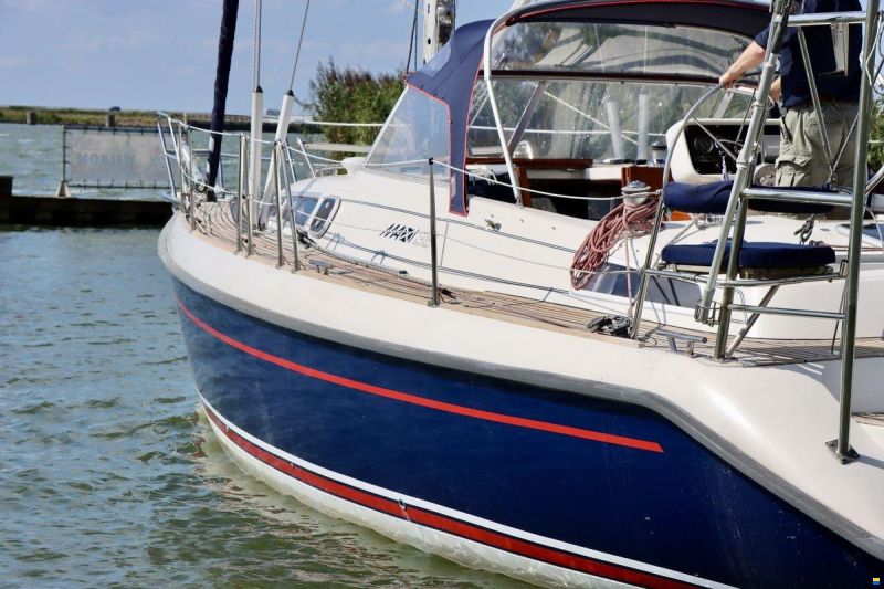 Maxi 38