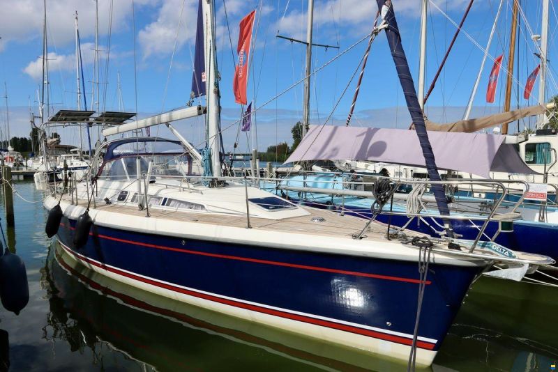 Maxi 38