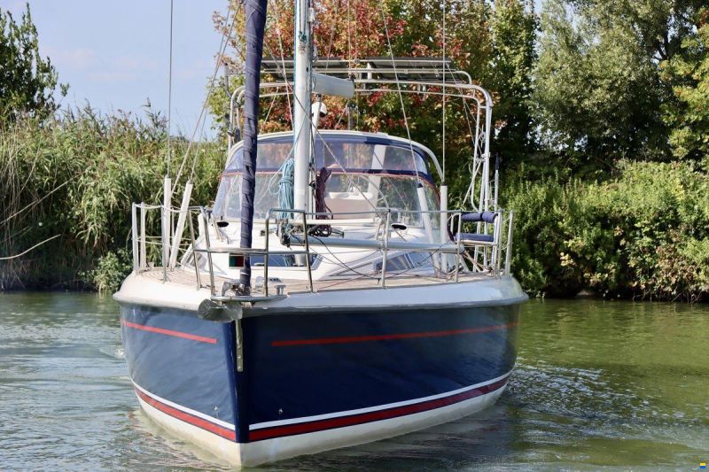 Maxi 38